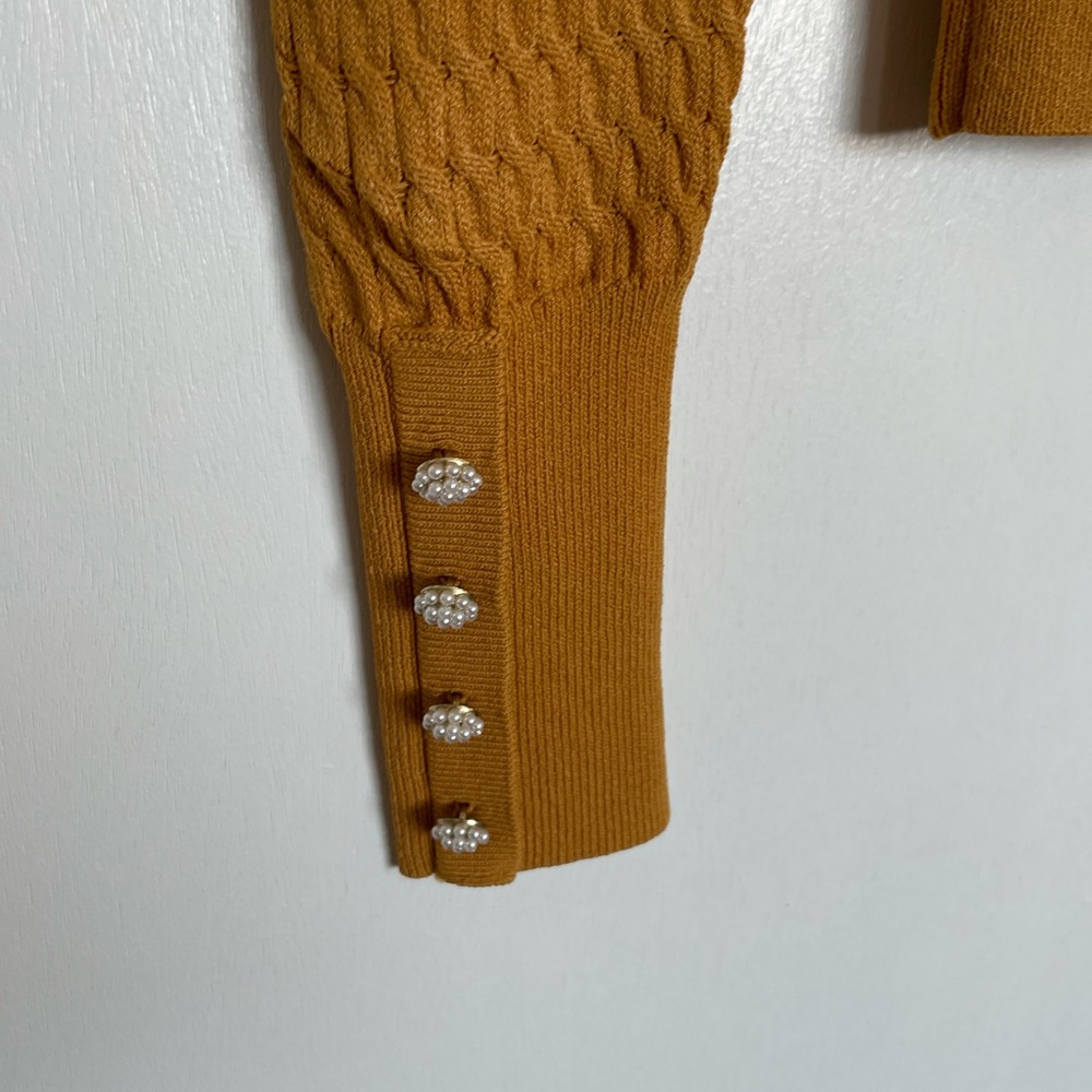 ***SOLD***Zara Short Cable Knit Pearl Sleeve Sweater - Size M - Picture 5 of 11